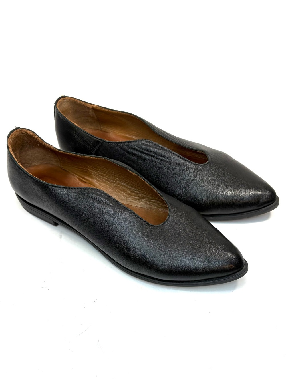 Bueno Black Leather Flats | 37
